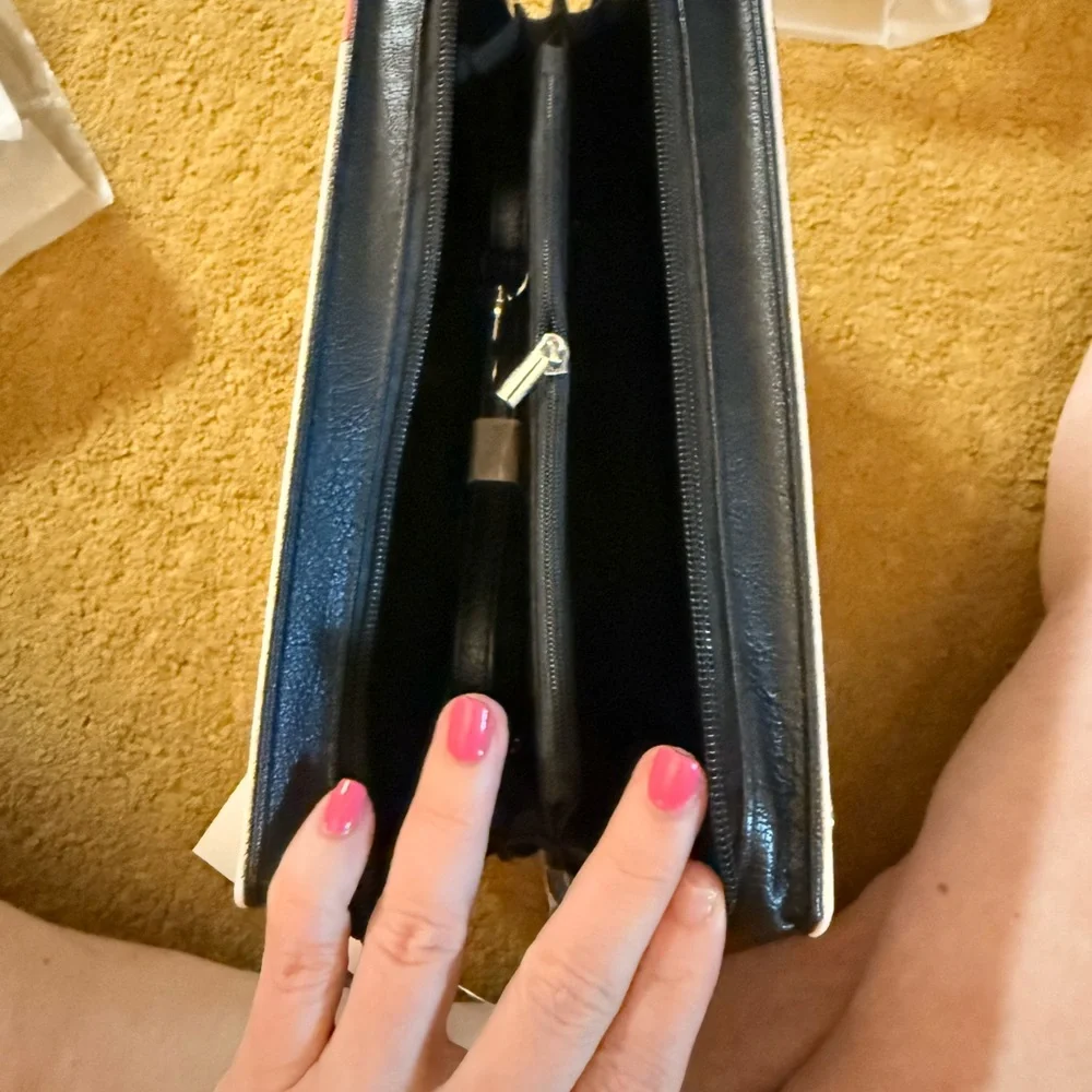 Black Book with Gold Jane Austen Pride and Prejudice Clutch Purse/Bag - Picture 4 of 4